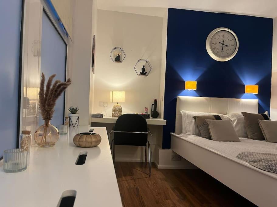 Modern Studio In Barbican Ec1 - Blue - F4 런던 외부 사진