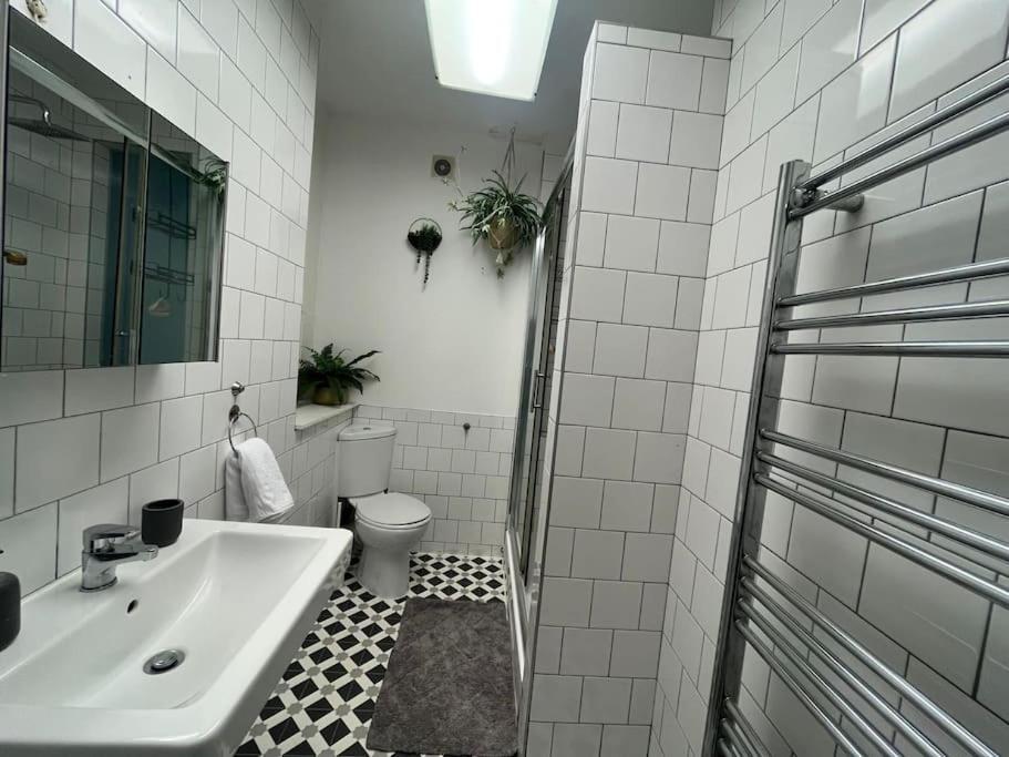 Modern Studio In Barbican Ec1 - Blue - F4 런던 외부 사진